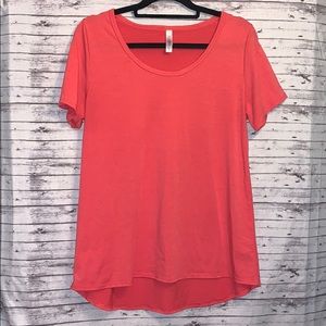 💥3/$15 Lularoe classic tee